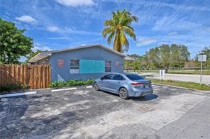 Photo - 1720 NE 13th St Unit 1