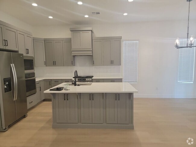Building Photo - Bright and Spacious NEW 3 Bedroom Home!