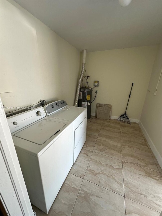 651 SW 30th Ave