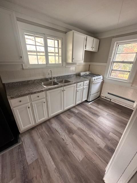 Photo - 325 Hazelwood Terrace