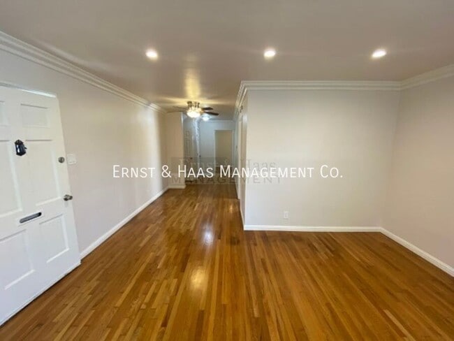 Photo - 5235 E The Toledo Unidad #C