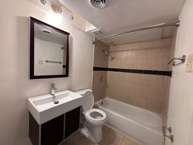 Photo - 108-W Eden at Avondale Unidad 108-W