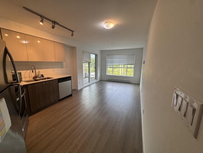 Photo - 10688-10140 140 St Unit 312