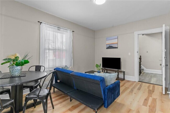 Photo - 1413 Broad St Unit 2