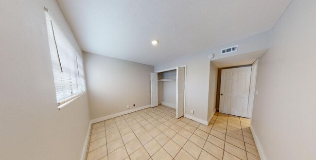 603 Woodbine St Unit 2