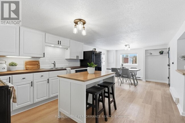 Photo - 1292 St Jacques Rd
