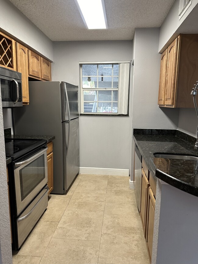 Photo - 2810 N Oakland Forest Dr