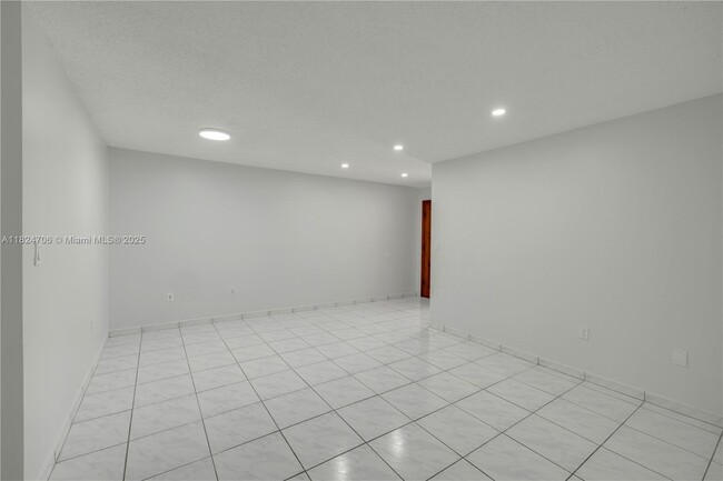 Photo - 120 SW 116th Ave