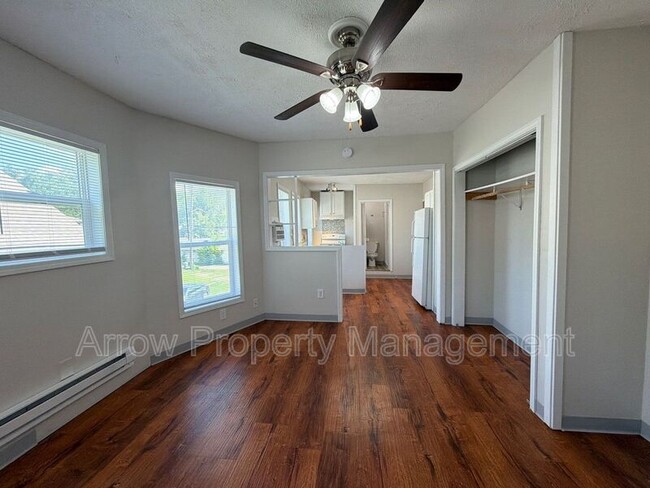 Photo - 1215 Peach St