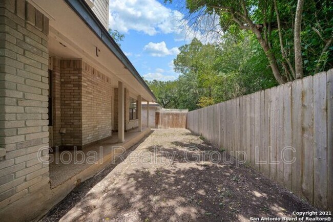 Photo - 118 Golden Way