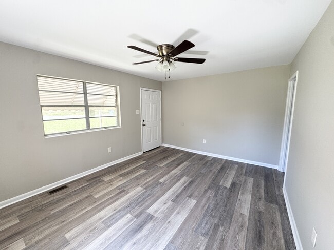 Photo - 106 National Ave