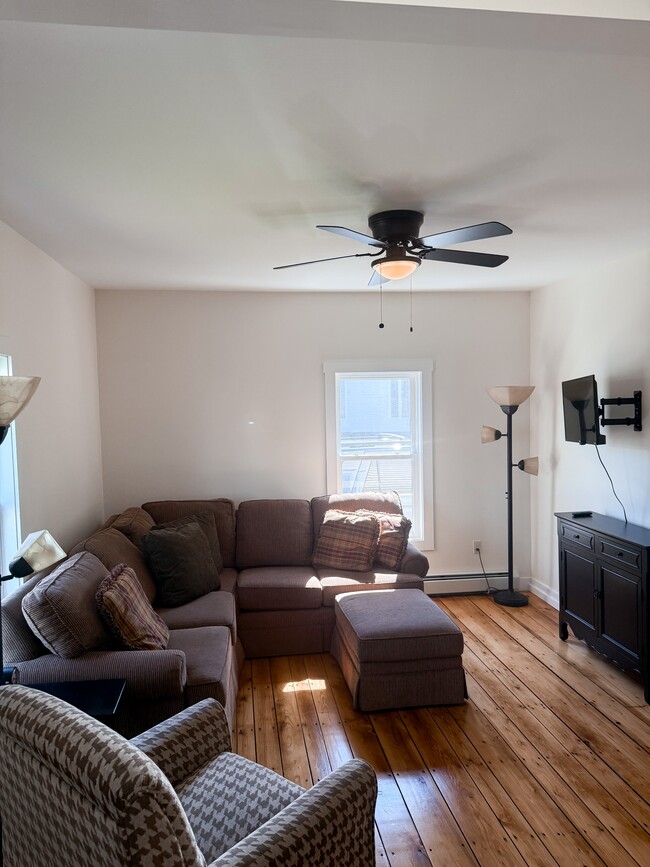 Photo - 1004 Main St Unit 1