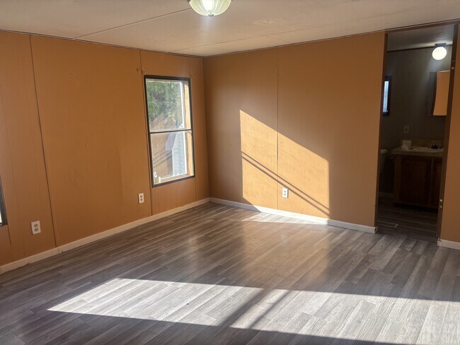 Photo - 1528 Apache Dr