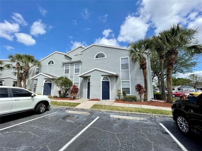 Building Photo - 1612 Columbia Arms Cir Unit 137 Rental
