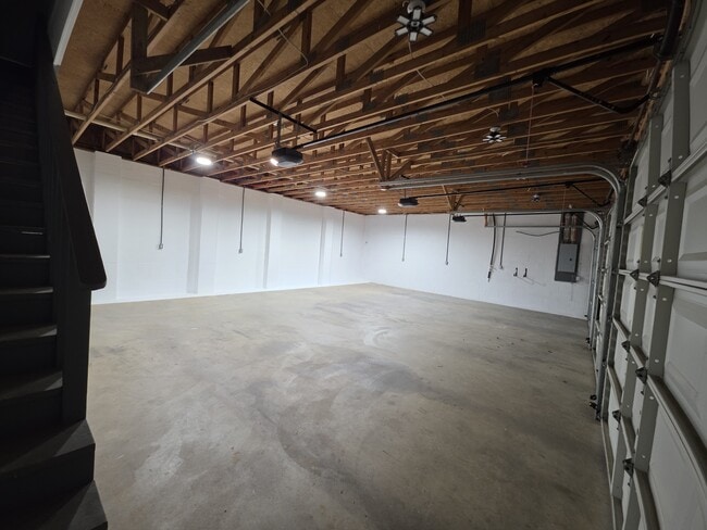 Photo - 105 Becky Dr