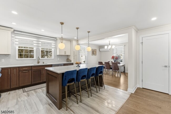 Photo - 48 Hobart Pl Unit 2