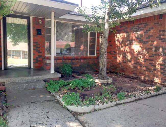 Photo - Cozy & Convenient Living in NE OKC with this 2-bedroom Home!