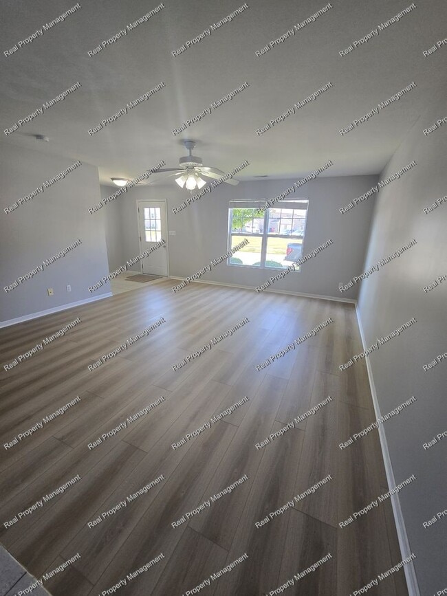 Photo - 10401 Paramount Way