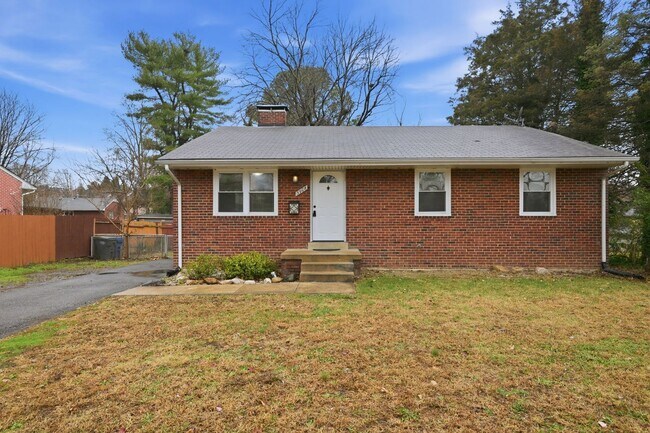 Photo - Welcome to this charming two-level raised rambler located in Alexandria, VA.