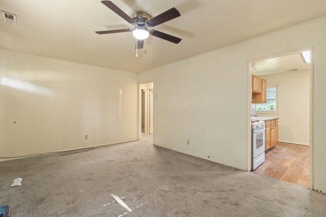 Photo - 1110 Huber Ave