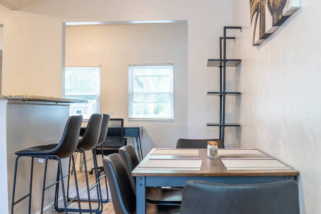 Photo - 2008 Page Ave