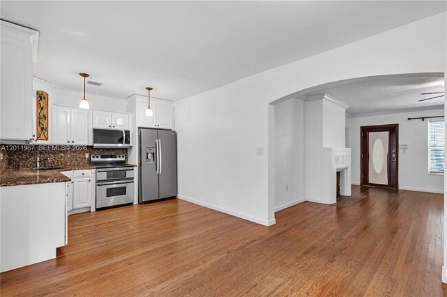 Photo - 260 SW 29th Rd