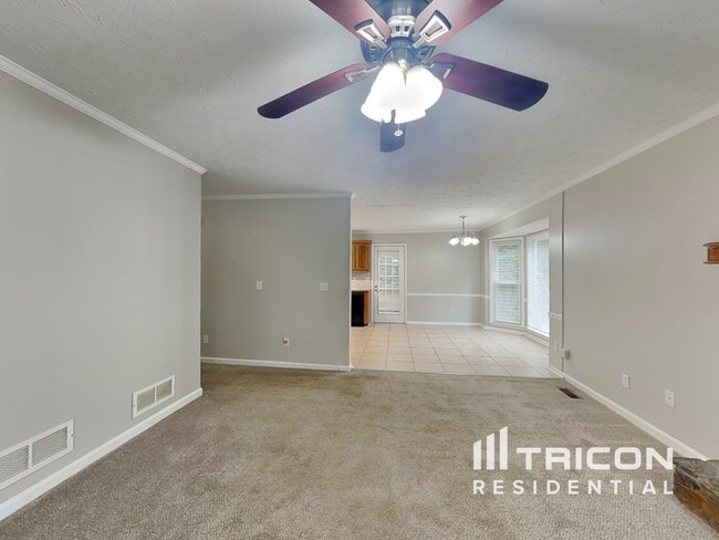 Photo - 1925 Sidneys Cove