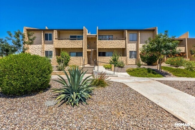 Building Photo - Charming 2BR Condo in Scottsdale