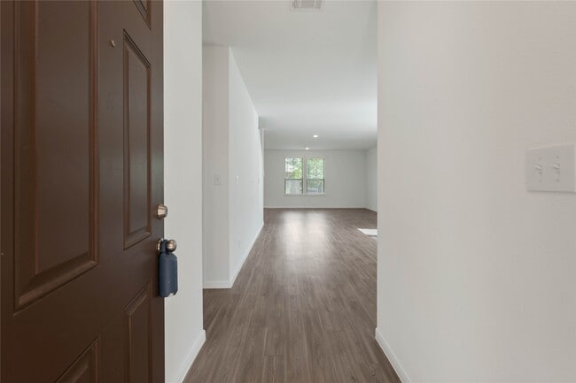 Photo - 229 Seven Pnes Dr