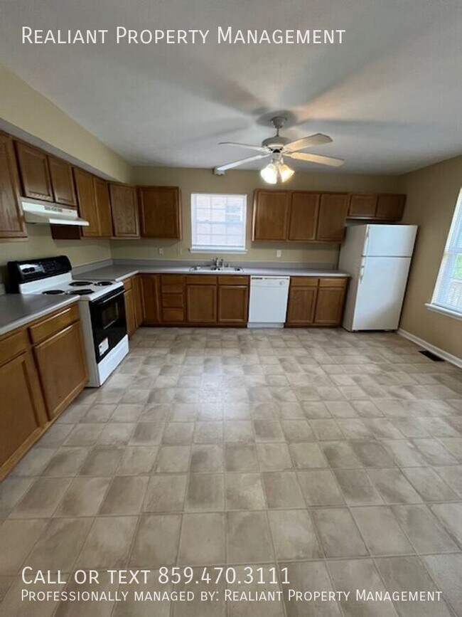 Photo - 155 Garnet Dr