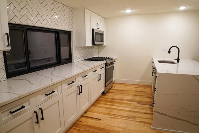 Photo - Luxury 2 bed 2 bath, amazing Southside loc...