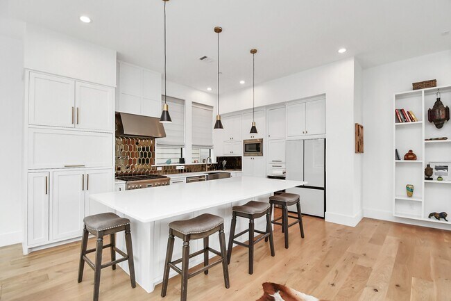 Photo - 2303 Yupon St