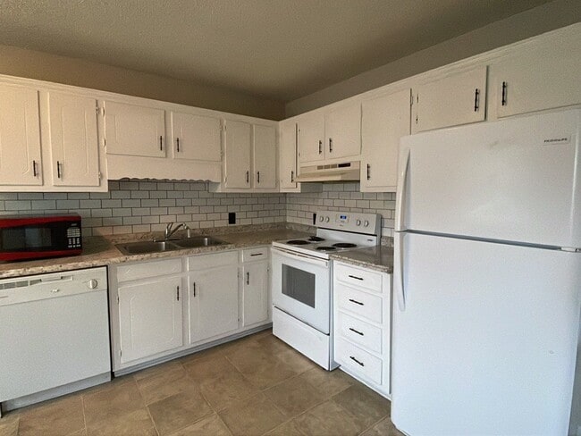 Photo - 2 Bedroom 1.5 Bath Townhome