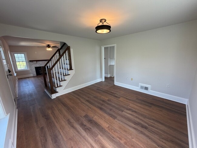 864 Eden Rd