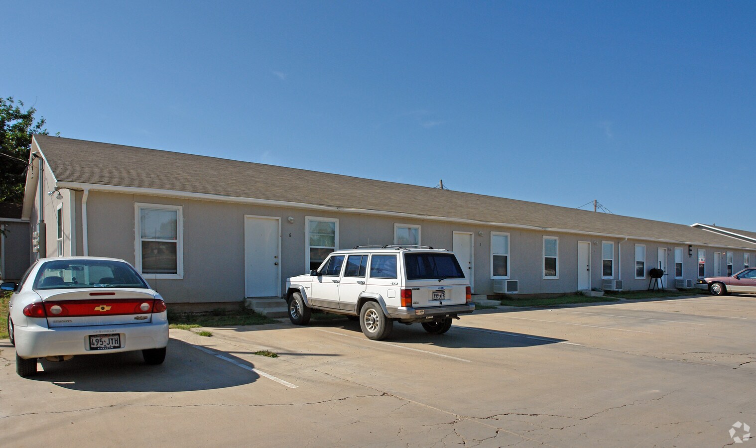 Photo - Foxhole Apartments