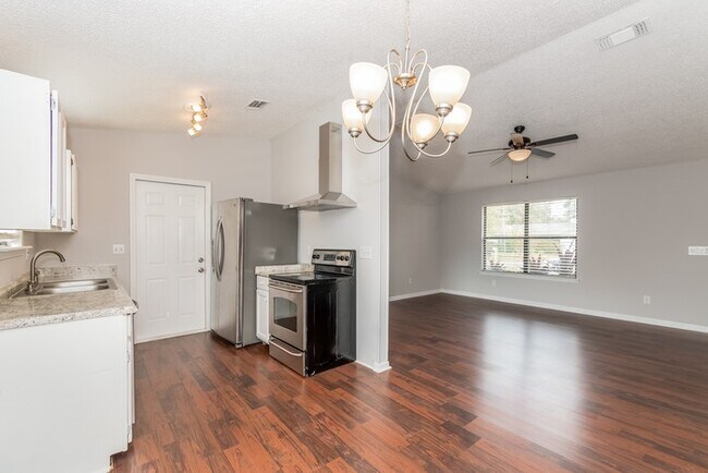 Photo - 1864 Shannon Lake Dr