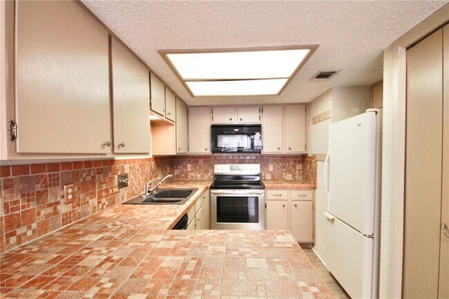 Photo - 8418 Fathom Cir Unit 201
