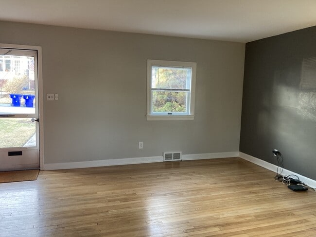 Photo - 1210 Rosedale Ave