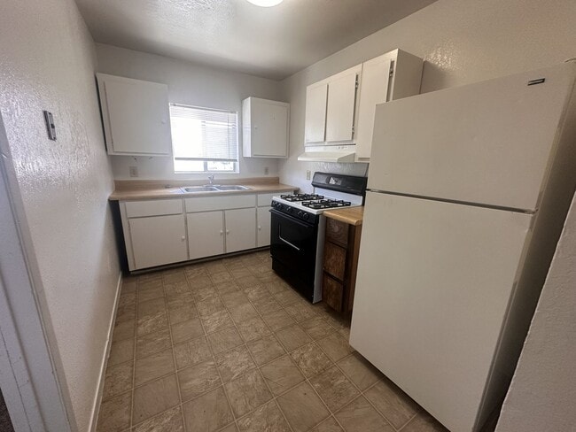 Photo - 2 Bedroom, 1 Bathroom Apartment Unit 7