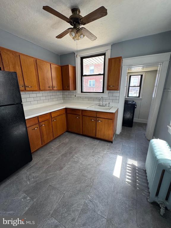 Photo - 2927 S Dewey St