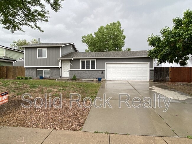 Photo - 4817 Ridenour Dr House