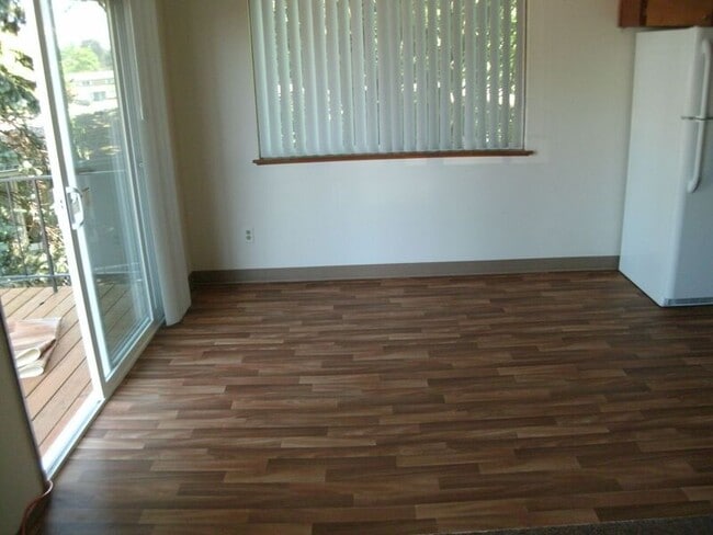 Photo - 17838 NE Multnomah Dr Unit 09