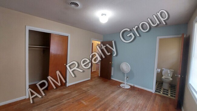 Photo - Three bedroom home in Southeast Columbia