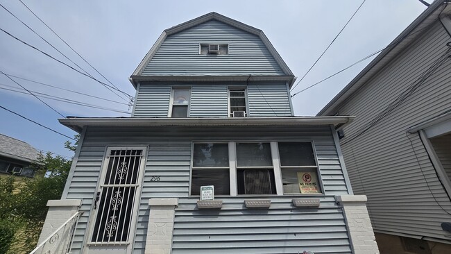 Building Photo - 296 Hazle St Unit 2 s