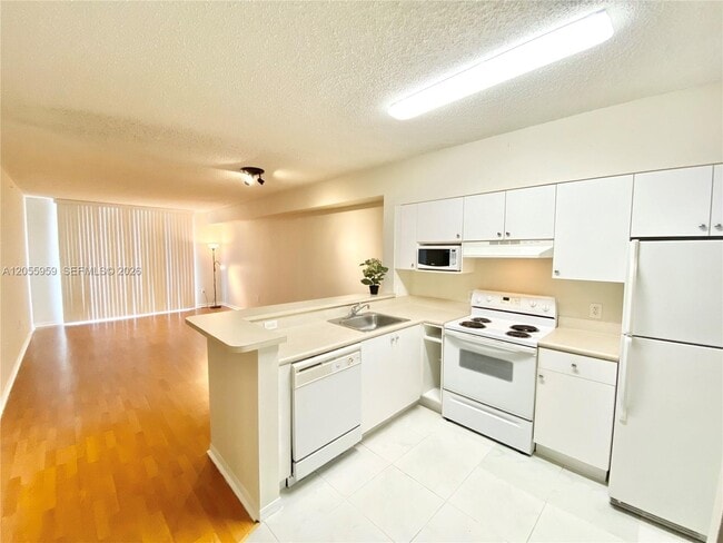 Building Photo - 5099 NW 7th St Unit TS-03