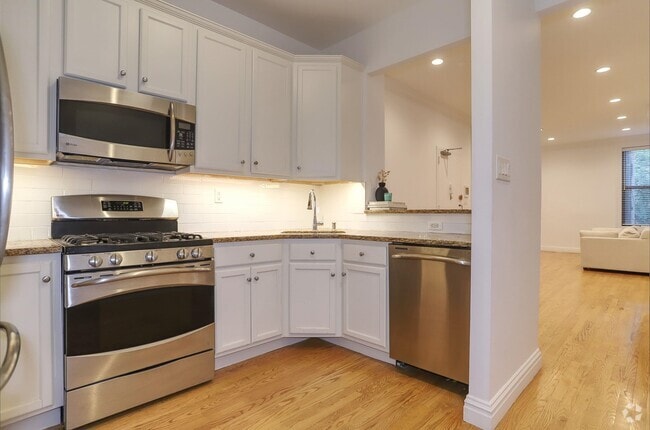 Building Photo - 1122 Hudson St Unit 2B Rental
