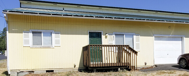 Building Photo - 101 4th St Rental