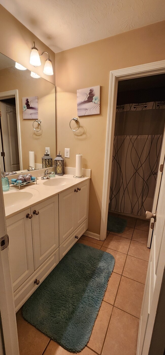 Photo - 535 Casey Ct