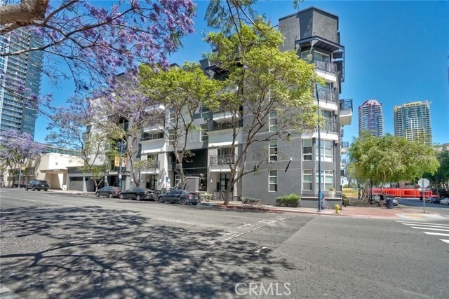 Building Photo - 525 11th Ave Unit 1507