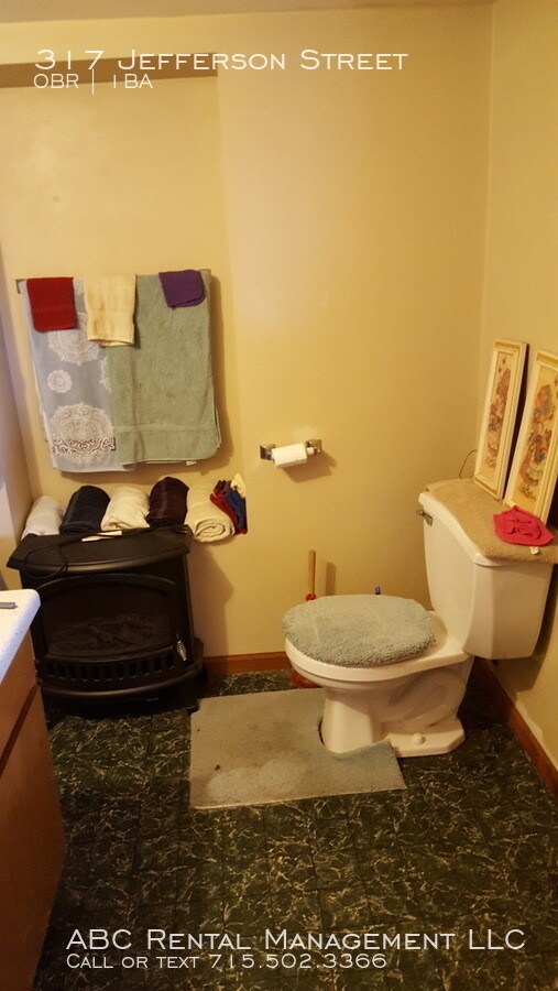 Upper Studio Apartment in Downtown Wausau For Rent in Wausau, WI